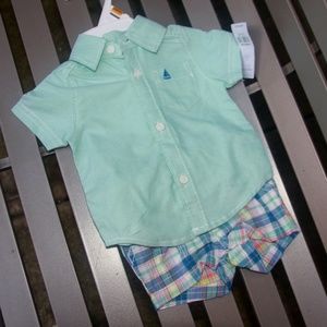 Carter's boy newborn 2 piece set short pant/shirt